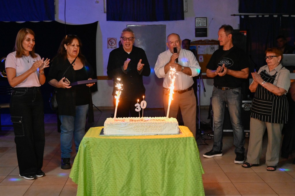 Julio Zamora: 