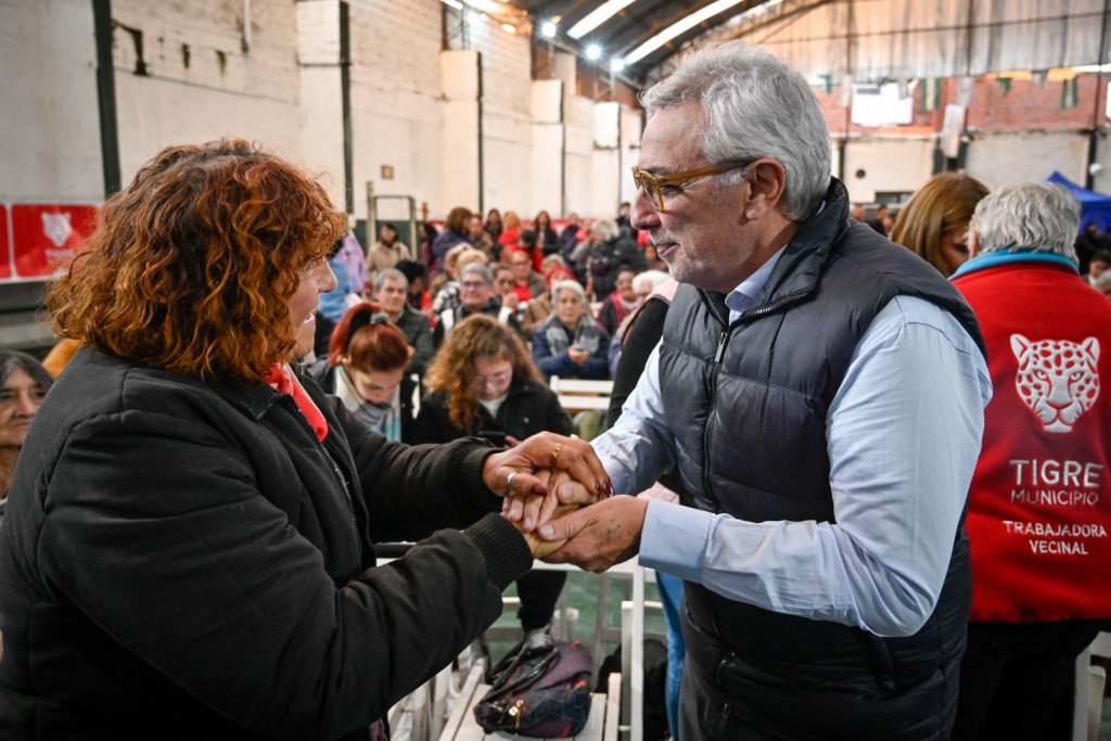 Julio Zamora a trabajadoras y trabajadores vecinales: 
