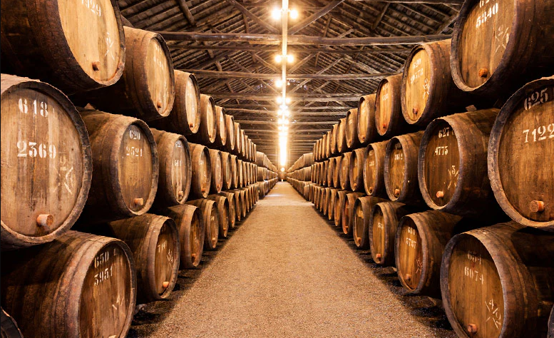 Pol&eacute;mica en la industria del vino por el origen del roble utilizado en barricas francesas