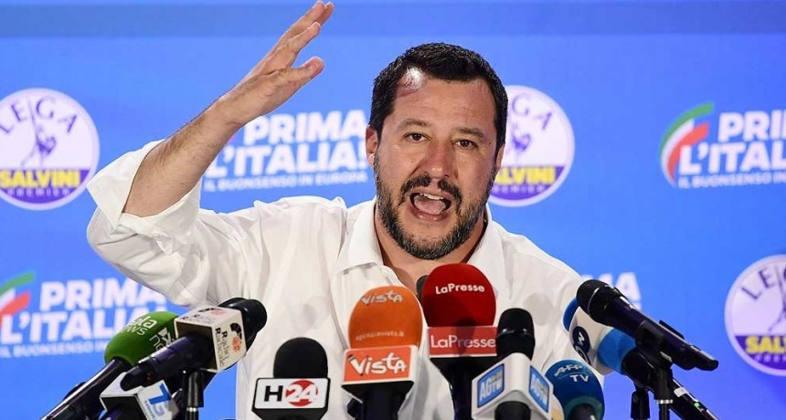 Cruces en el Gobierno por una propuesta para hacer obligatoria la canción 