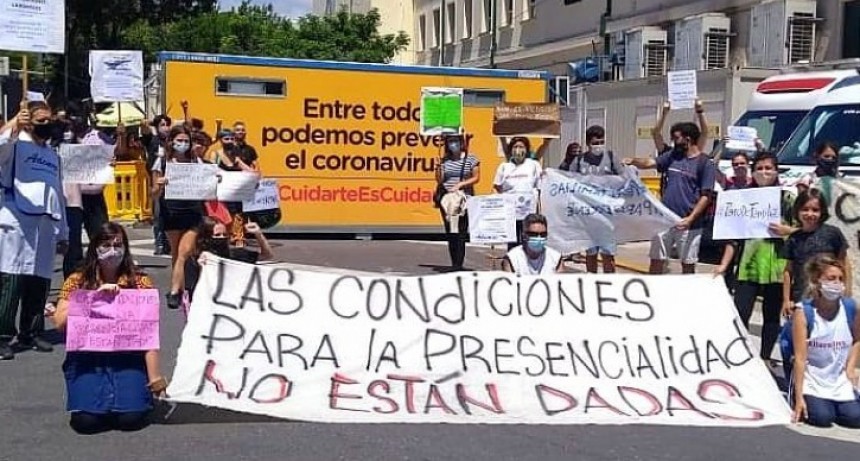 Docentes realizan 