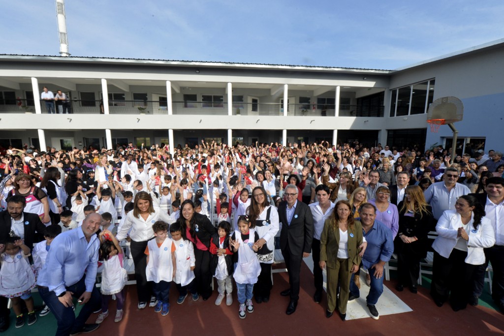 Julio Zamora inauguró la Escuela Primaria N°23 