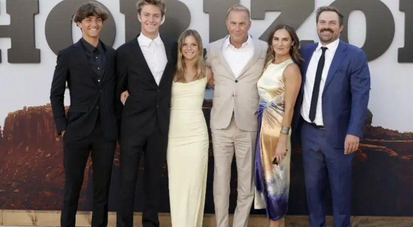 Kevin Costner fue acompañado por sus hijos al estreno oficial de la película ‘Horizon’
