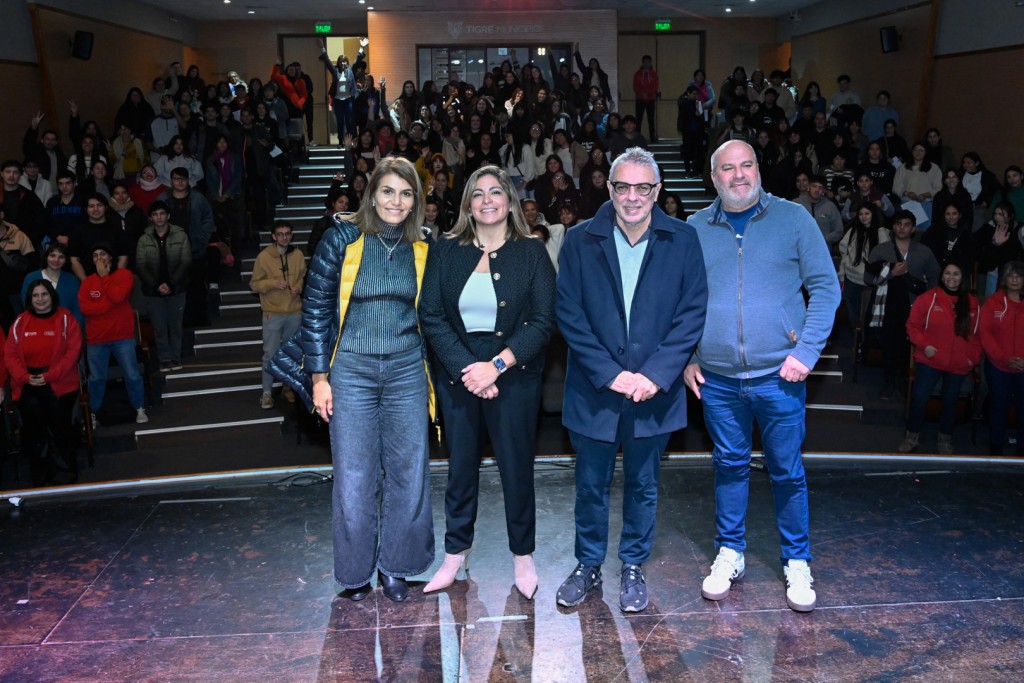 Con el objetivo fortalecer la igualdad de oportunidades, Julio Zamora dio apertura al programa de becas Tigre Educa 2025