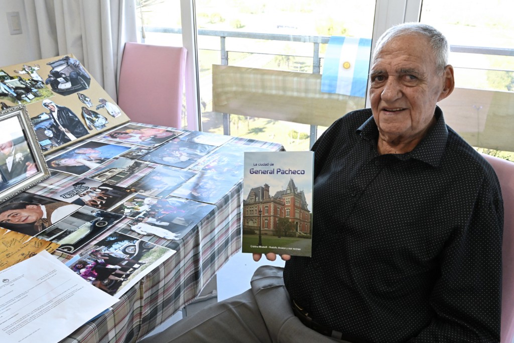 #VecinosqueInspiran: Rodolfo Álvarez, el vecino que plasmó en papel la historia de su barrio: General Pacheco