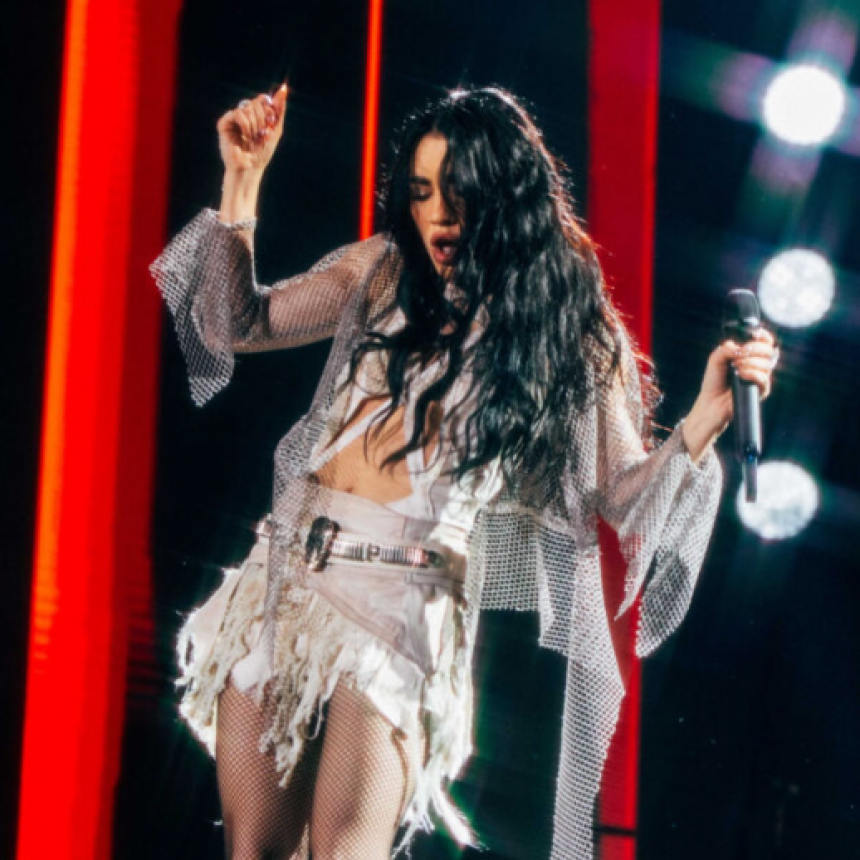 Lali suma nueva fecha en Vélez