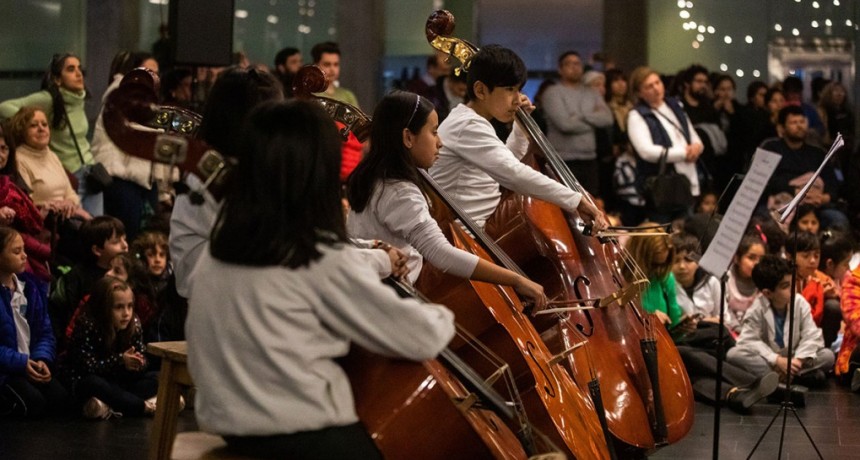 Orquesta Arnoldo Fiedotín - AMIA / Orquesta de Instrumentos Latinoamericanos Don José de San Martín