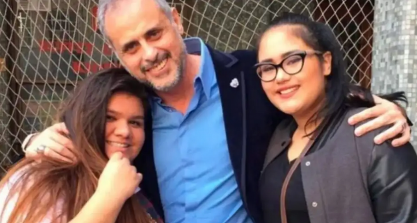 ¿Todo mal? Cómo es la relación entre Morena Rial y su hermana hoy en día