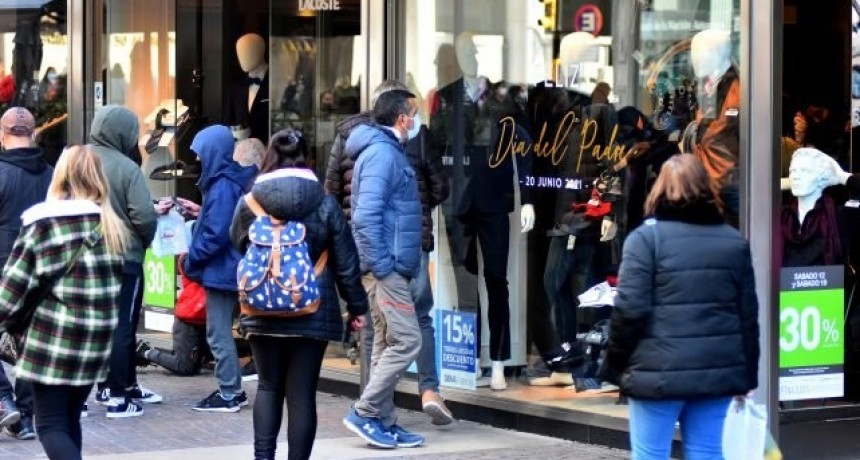 Segundas marcas, promociones y programas de precios moderaron la caída de las ventas