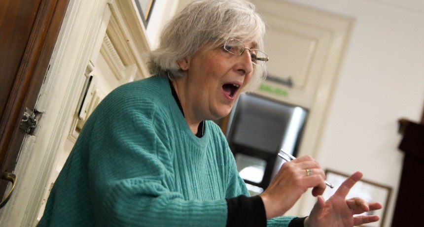 Una mujer dirige por primera vez en 75 años el Coro Polifónico Nacional de Ciegos