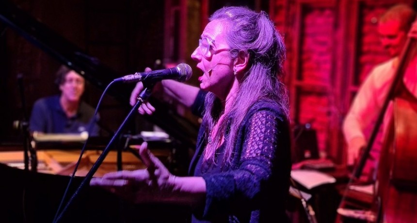 “Me caigo y me levanto” incluye canciones para no perder la fe