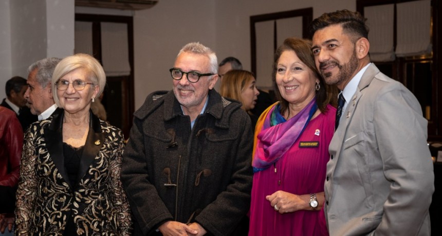 Junto al intendente Julio Zamora, el Rotary Club de El Talar realizó el cambio de sus autoridades