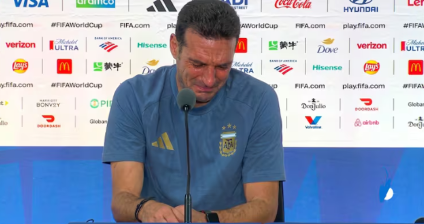 Entre l&aacute;grimas, Lionel Scaloni dej&oacute; abierta la inc&oacute;gnita sobre su futuro