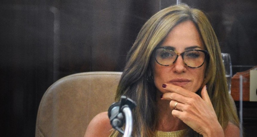 Victoria Tolosa Paz: 