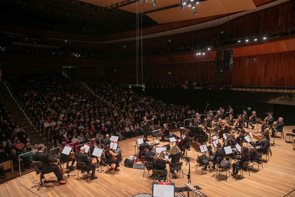 Mujeres argentinas, por la Orquesta Nacional de Música Argentina y el Ballet Folklórico Nacional