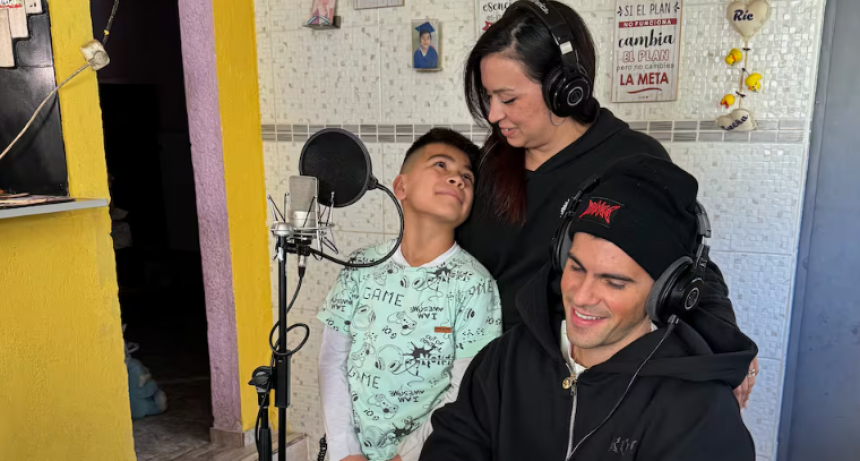 Fer Vázquez sorprende a una familia mendocina con su nuevo tema