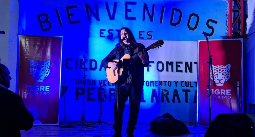 Los artistas locales deleitaron a los vecinos de Don Torcuato en una nueva edición de “La Peña de Noche”