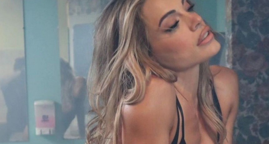 Las fotos hot de Emilia Attías que dejaron la red prendida fuego: 