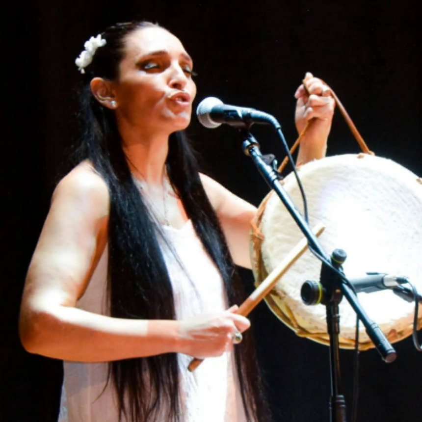 Cualquier cosita, por pequeña que sea, con respecto a la Madre Tierra, cualquier pequeño gesto, la Madre Tierra lo agradece