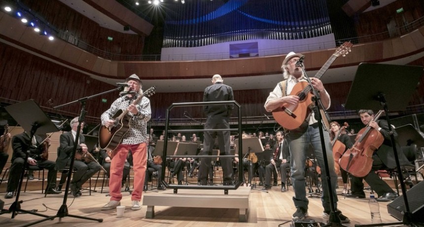 Tras dos noches en el CCK, Cantilo gira con Pedro y Pablo y lanza disco solista