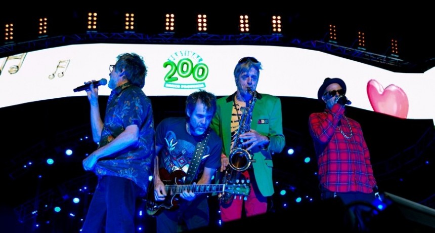 200 años del Bapro: Becerra, Miranda!, Estelares y Decadentes frente a 45.000 personas