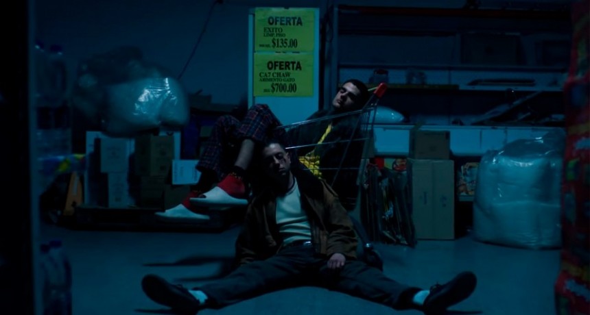 Ca7riel y Paco Amoroso: “Para Afuera”, una incursión por los sonidos electrónicos