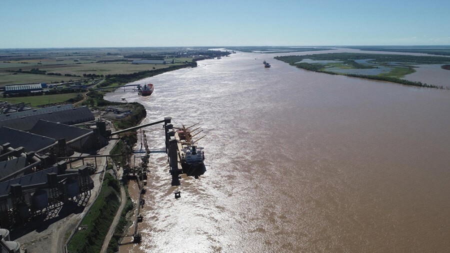 Conflicto internacional: los países limítrofes se unieron contra Argentina por los peajes en la hidrovía