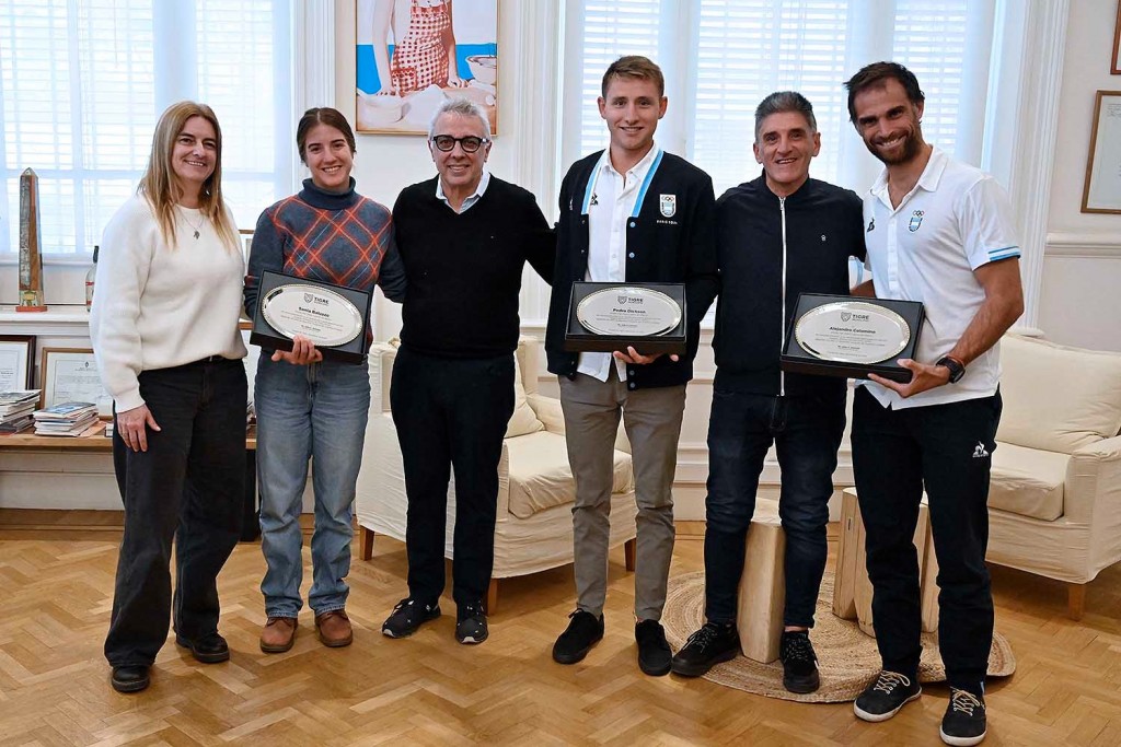 Julio Zamora recibió a los remeros tigrenses tras su participación en los Juegos Olímpicos de París 2024