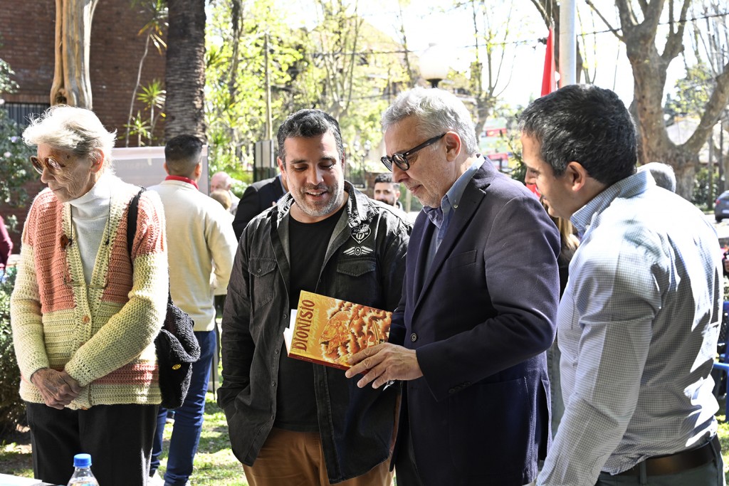 Julio Zamora acompañó la celebración del 108° aniversario de la Biblioteca Popular Sarmiento de Tigre