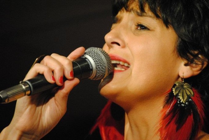 Casiana Torres abraza las especies de la música argentina
