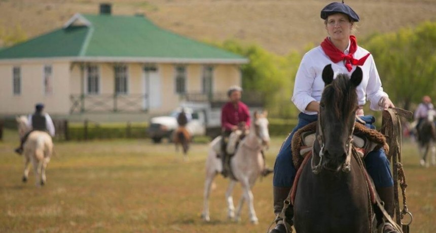 Cecilia, la mujer que hizo historia en Palermo y se le animó a Halloween con más tradición