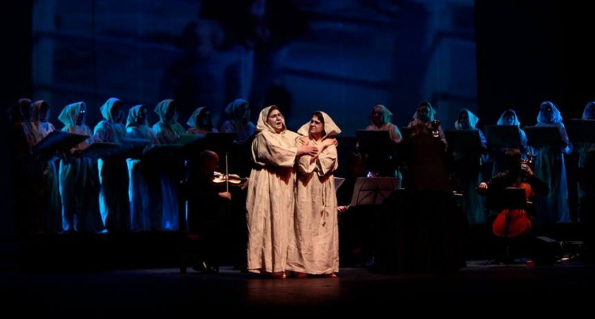 Stabat Mater. Escenas del dolor reciente: Homenaje a Madres y Abuelas de Plaza de Mayo