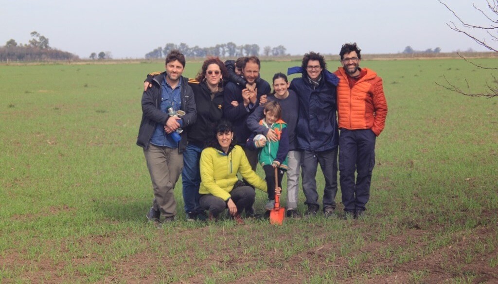 En plena zona núcleo, una “turba” de amigos amasa un planteo innovador: harinas agroecológicas