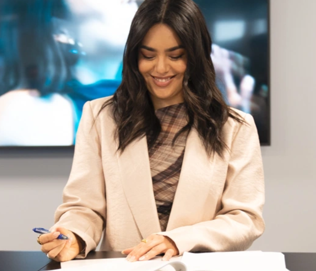Ángela Leiva firma con FONO y se prepara para conquistar el mundo