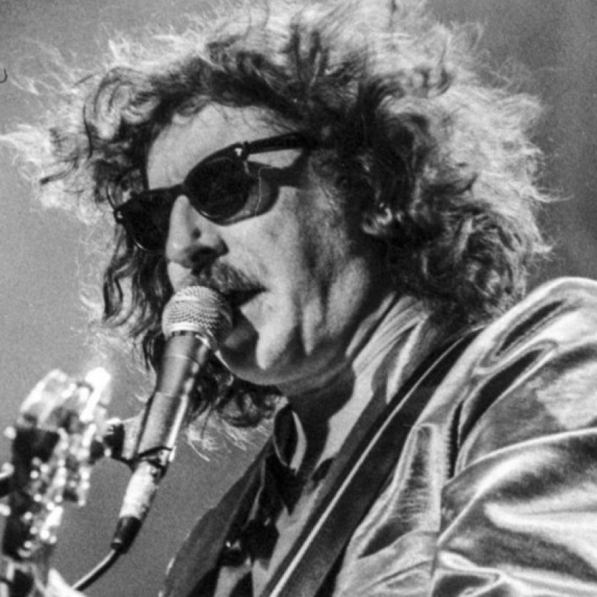 Demoliendo el sentido: cuando Charly García se vuelve propaganda