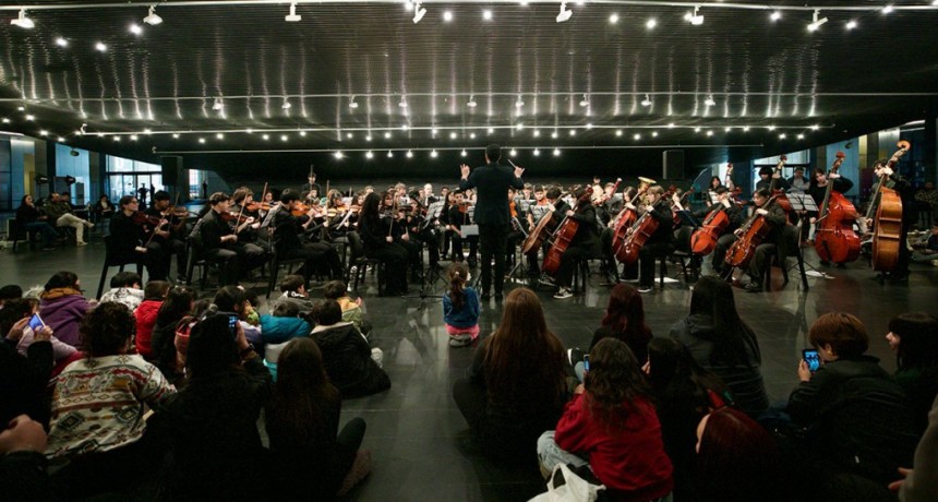 Programa de Orquestas Infantiles y Juveniles: Orquesta Lacarra / Orquesta de La Boca