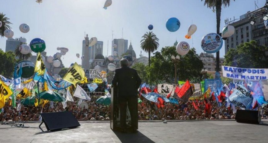  Fernández: El triunfo no es vencer, sino nunca darse por vencido