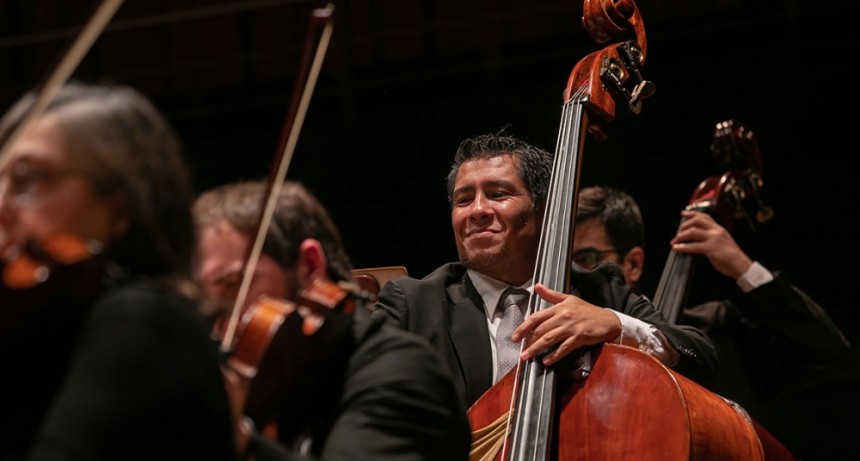 Fabián Panisello dirige a la Orquesta Sinfónica Nacional