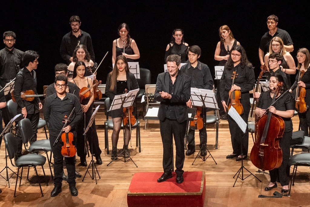 Beethoven, Haydn y Bruch, por la Camerata Académica del Centro Provincial de las Artes Teatro Argentino