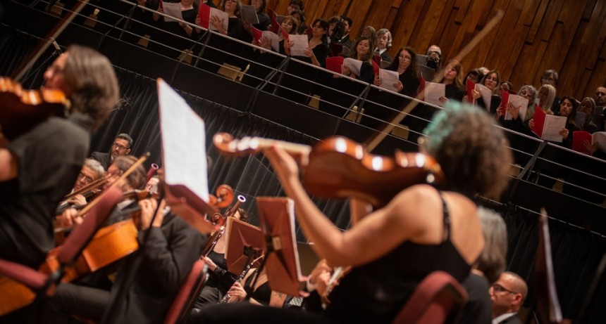 Béla Bartók y Juan José Castro, por la Orquesta Sinfónica Nacional y el Coro Polifónico Nacional