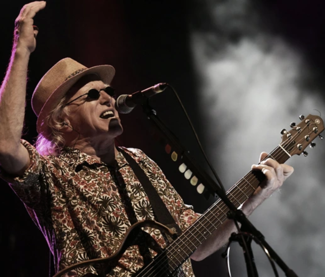 Miguel Cantilo presentó su nuevo disco