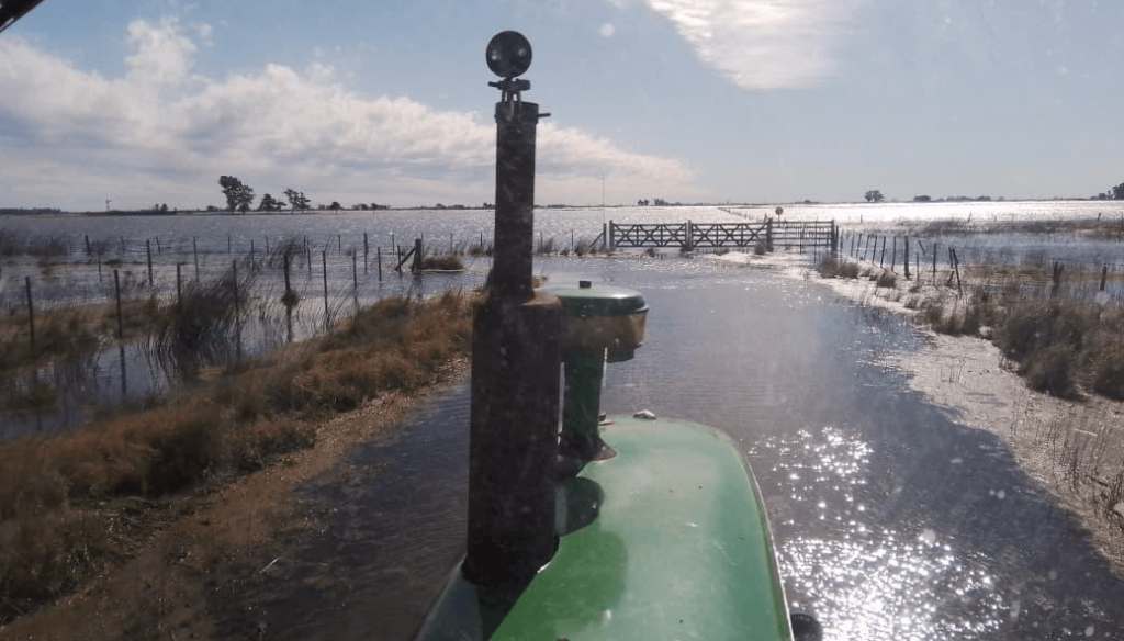 Inundaciones en Buenos Aires: los 25 municipios que recibirán asistencia nacional en litros de gasoil