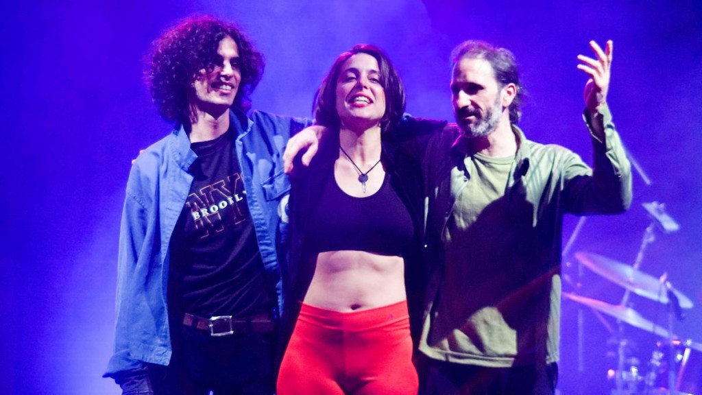 Emi Cersofio y su trío abren una paleta sonora y una práctica con su tercer disco “Haz”