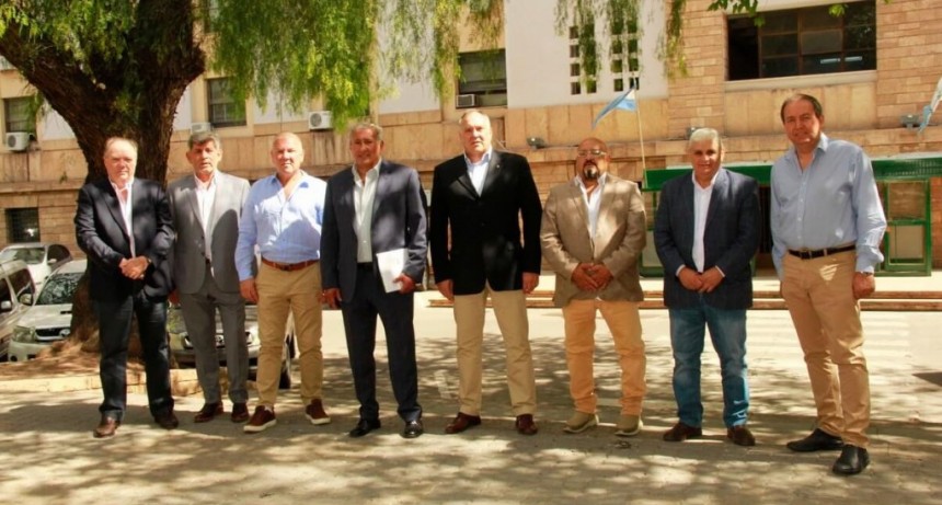 Para crecer en la producción de carne: crean la Federación Agrícola Ganadera del Oeste Argentino