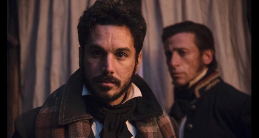 Martín Slipak en la piel de Charles Darwin y un thriller con Juan Manuel de Rosas