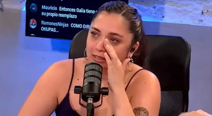 Galia Moldavksy quebró en llanto al despedirse de su programa de streaming: 