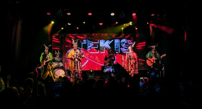 Los Tekis anuncian su Carnaval 2026 y renuevan la tradición con un show vibrante en La Trastienda