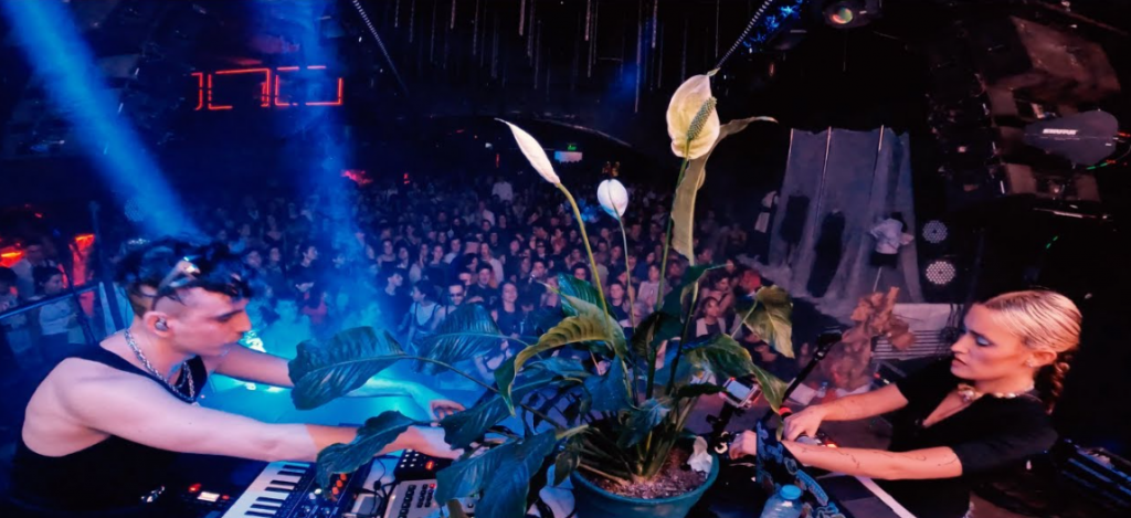 La Valenti vuelve a Buenos Aires con un show que fusiona pop, folclore y teatralidad