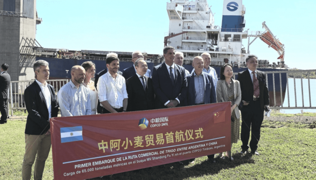 Un fin de año histórico para el trigo: partió desde Timbúes el primer embarque rumbo a China