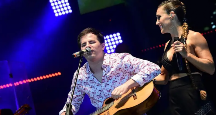 Soledad Pastorutti y Nahuel Pennisi emocionaron al folklore con un homenaje que toca el alma